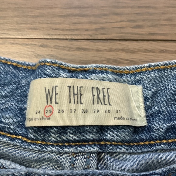 Free People distressed denim shorts - Picture 2 of 5